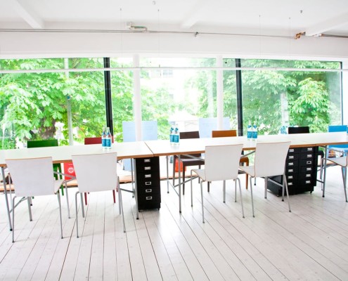 Coworking Arbeitsplätze – charmante Räume und flexibles Coworking im „Institut für Form und Farbe“ in Herrsching